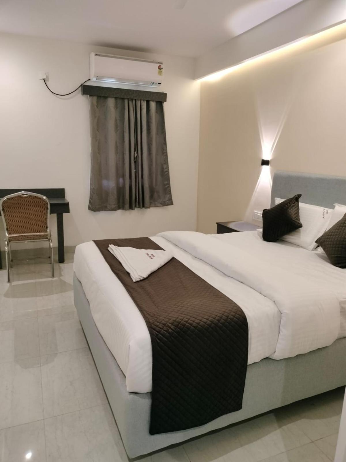 Hotel Paramount Visakhapatnam Ngoại thất bức ảnh