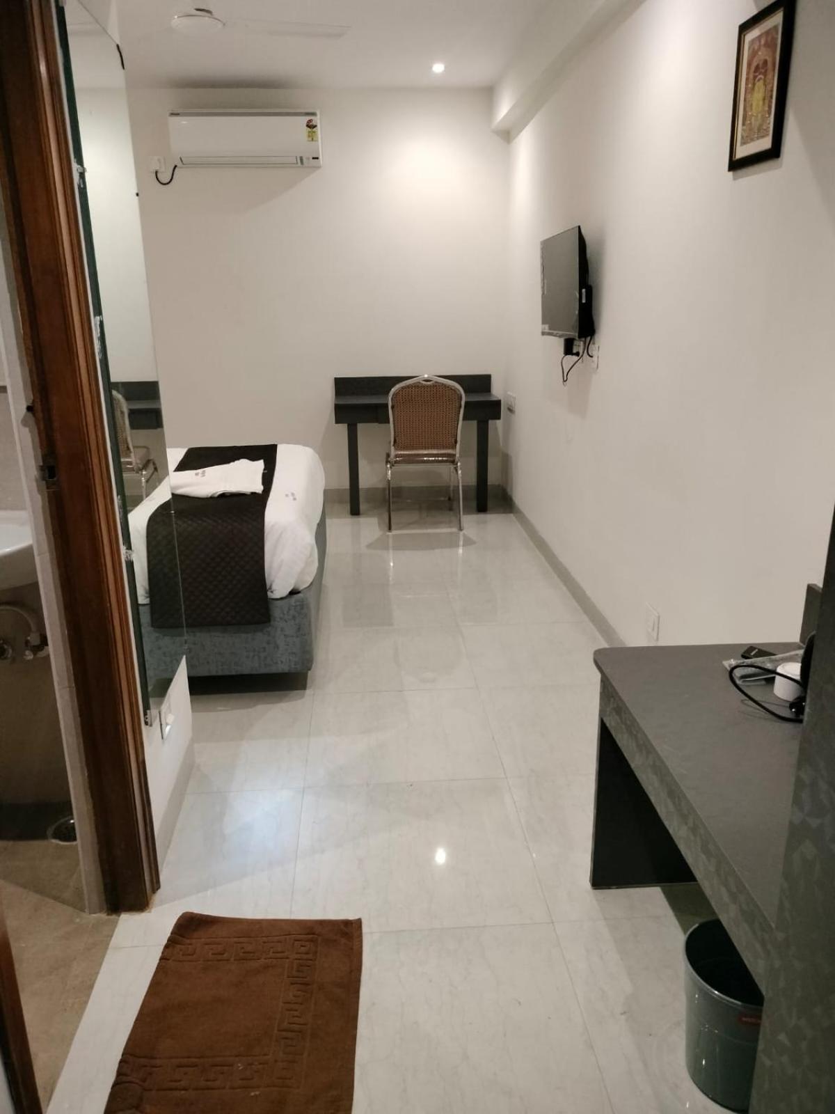 Hotel Paramount Visakhapatnam Ngoại thất bức ảnh