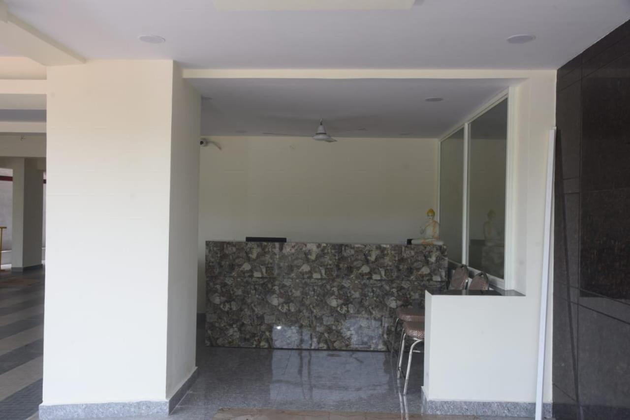 Hotel Paramount Visakhapatnam Ngoại thất bức ảnh